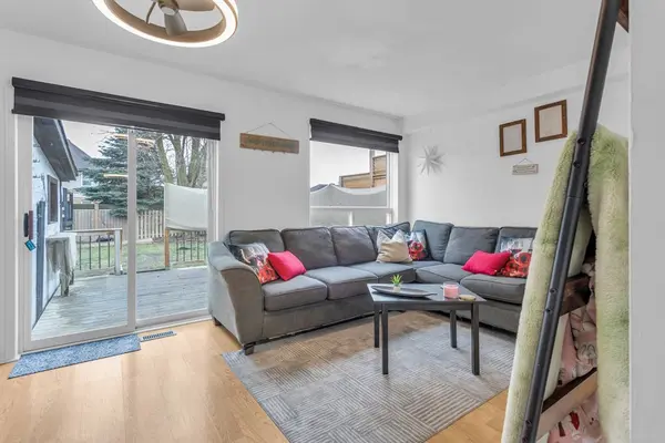 23 Tulip DR, Tillsonburg, ON N4G 5S5