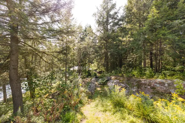 6415 Kennisis Lake RD, Dysart Et Al, ON K0M 1S0