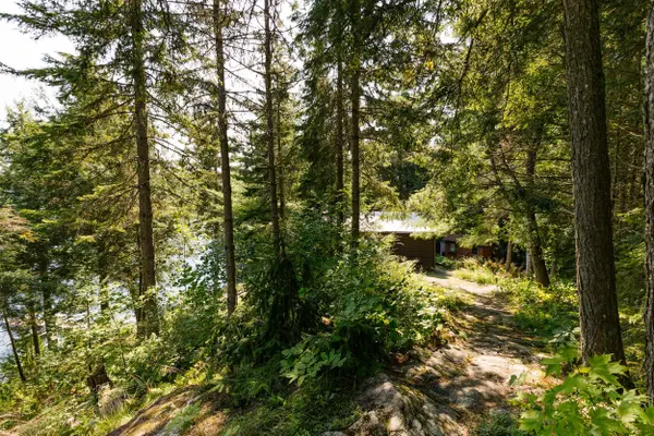 6415 Kennisis Lake RD, Dysart Et Al, ON K0M 1S0