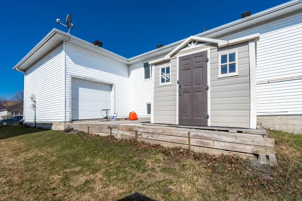 79 SPEERS BLVD, Loyalist, ON K7N 1Y8