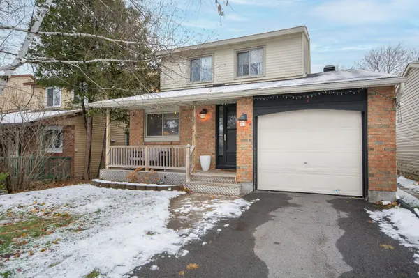 7 Fable ST, Barrhaven, ON K2J 2C9