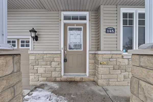 145 Arrowwood DR, Stittsville - Munster - Richmond, ON K2S 2G3