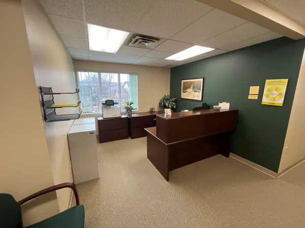 390 Commissioners RD #203, London South, ON N6J 1Y3