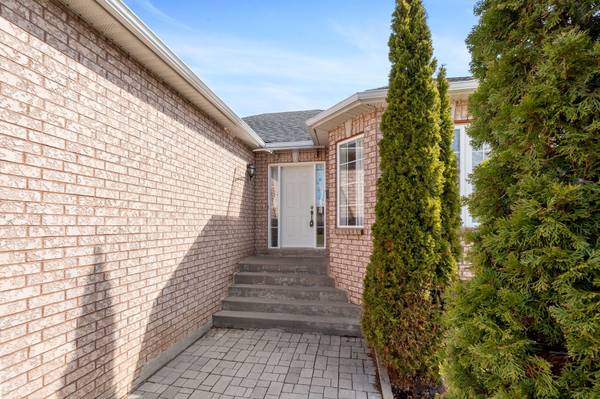 766 Munson CRES, Cobourg, ON K9A 5N9