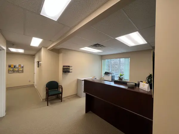 390 Commissioners RD #201, London South, ON N6J 1Y3