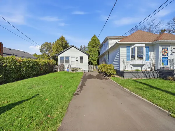 86 Adair AVE S, Hamilton, ON L8K 3S5