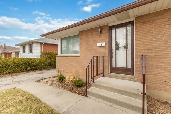 12 Curtis AVE, London South, ON N5Z 4G1