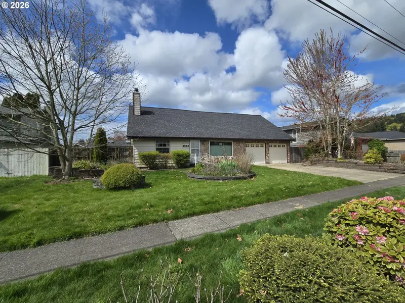 2633 42ND AVE, Longview, WA 98632