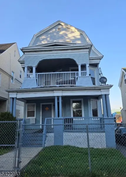 314 William St, East Orange City, NJ 07017