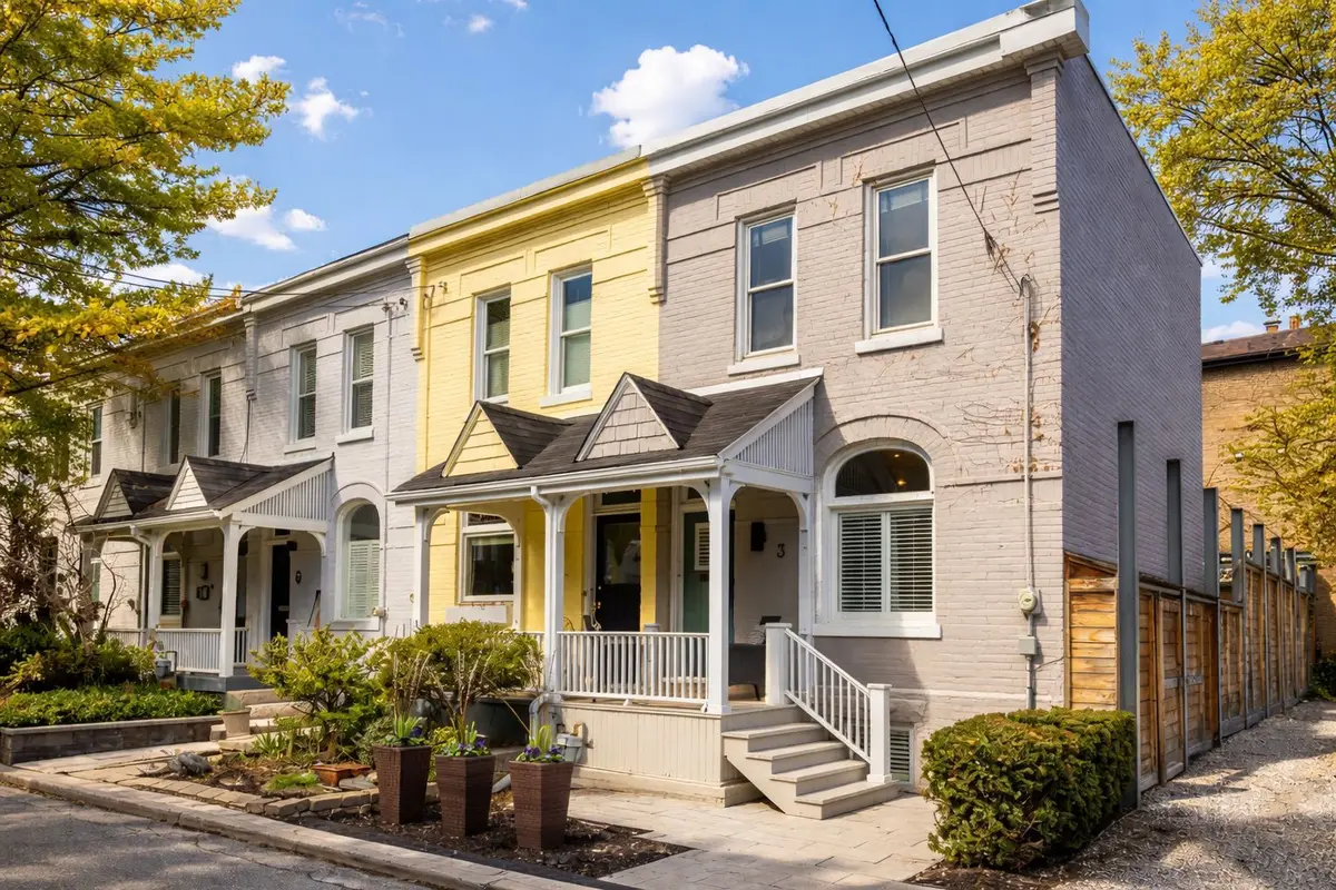 3 Tacoma AVE, Toronto C09, ON M4T 2B1