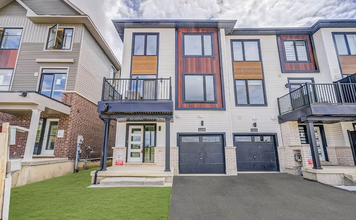 1210 Greentree PATH, Oshawa, ON L1H 8L7