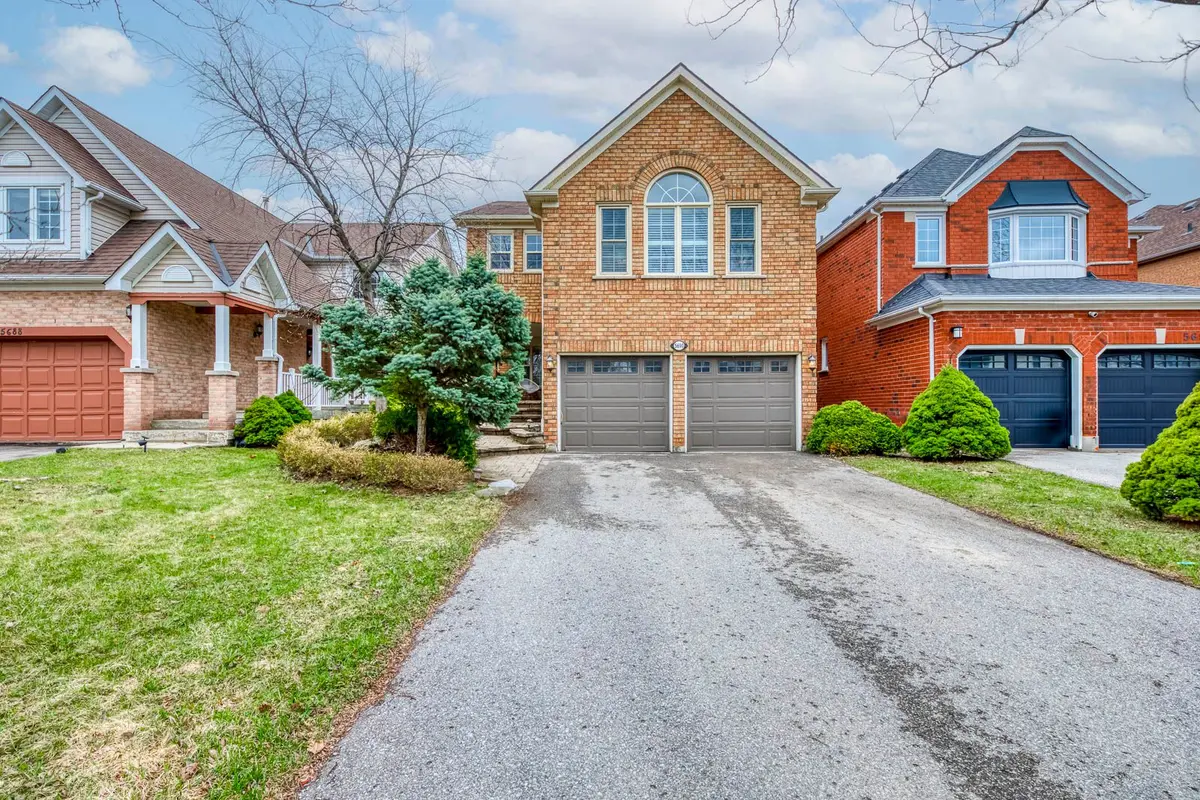 5690 Wells PL, Mississauga, ON L5M 5T6