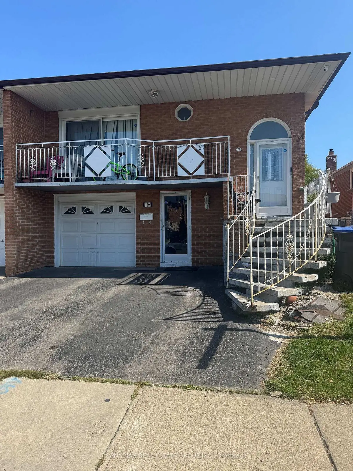 16 Radford DR N, Brampton, ON L6V 2Y9