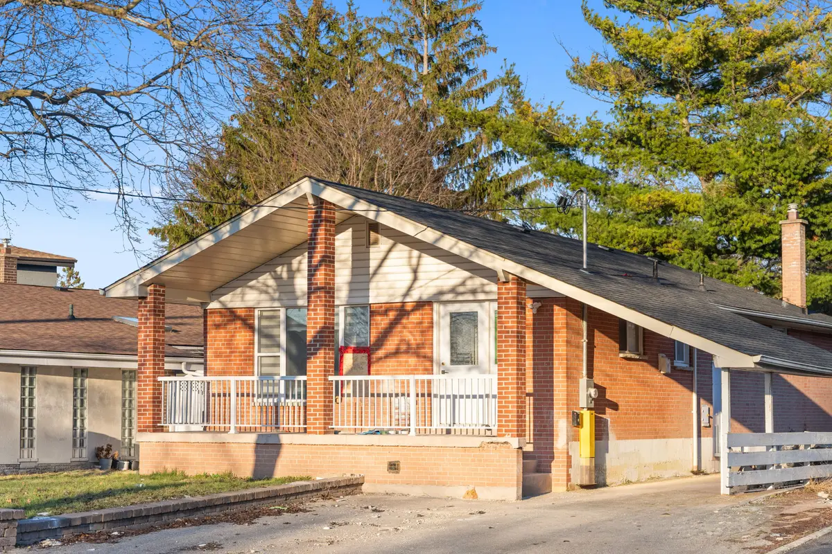 111 Verobeach BLVD, Toronto W05, ON M9M 1P8