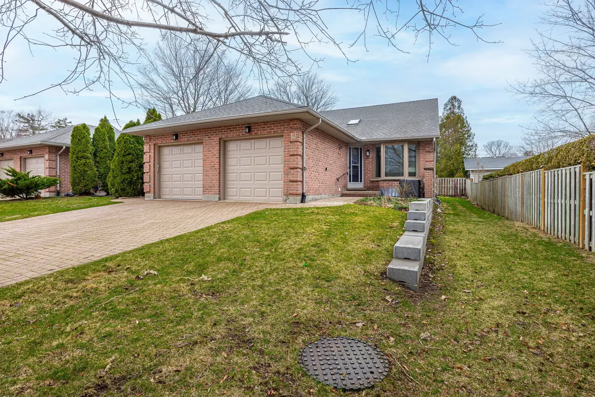 90 Ontario ST S #12, Lambton Shores, ON N0M 1T0