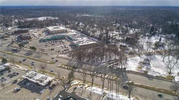 00 Berkshire, Bloomfield Charter Township, MI 48302