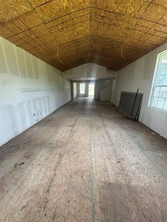 184 County Road 4027, Lott, TX 76656