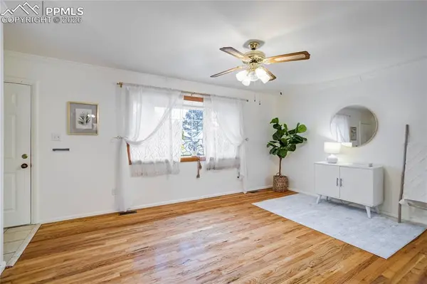 1610 Dixon DR, Colorado Springs, CO 80909