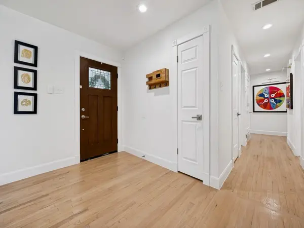 10521 Evangeline Way, Dallas, TX 75218