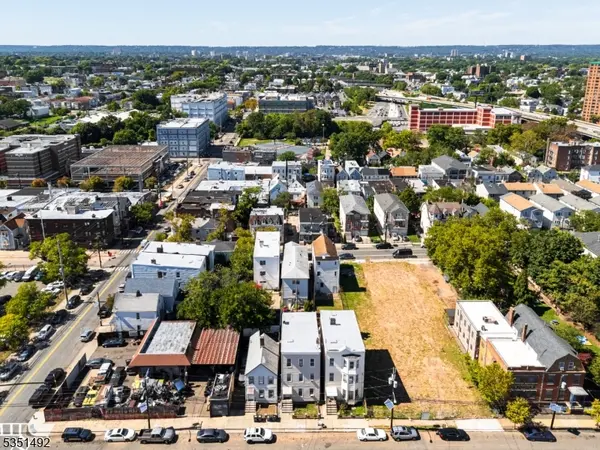 37 Jay St, Newark City, NJ 07103