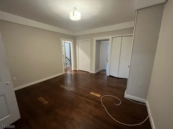 16 Bridge St #2, Milford Boro, NJ 08848