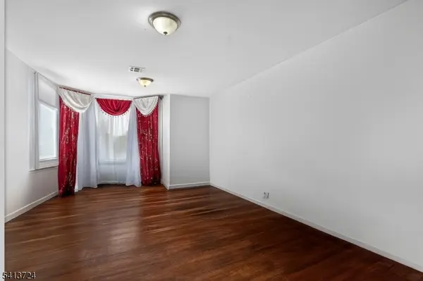 497 7Th Ave, Newark City, NJ 07107