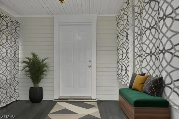 23-25 VARSITY RD, Newark City, NJ 07106