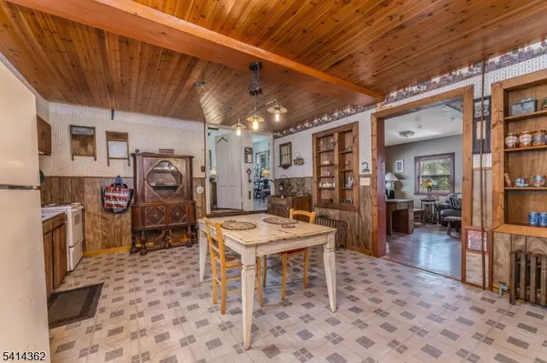 243 County Road 627, Pohatcong Twp., NJ 08848