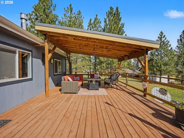 222 S OAK RD, Tygh Valley, OR 97063