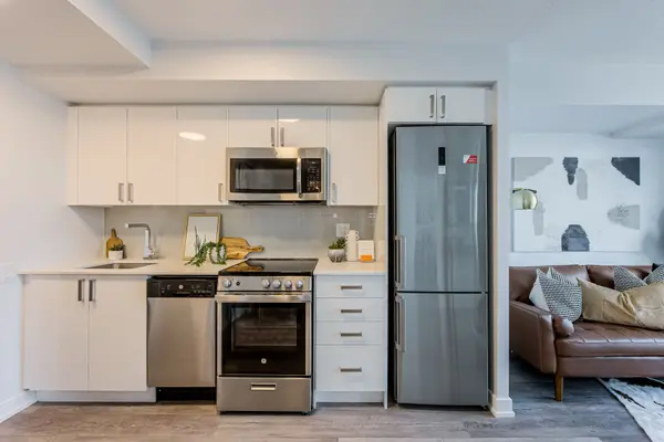 38 Monte kwinter CT #1102, Toronto C06, ON M3H 0E2