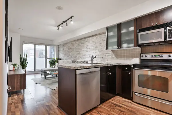 1005 King ST W #613, Toronto C01, ON M6K 3M8