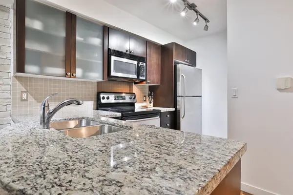 1005 King ST W #613, Toronto C01, ON M6K 3M8