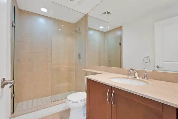 628 Fleet ST #2603, Toronto C01, ON M5V 1A8