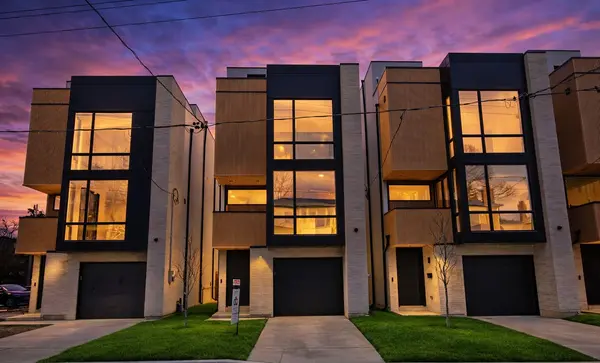 538 Duplex AVE, Toronto C03, ON M4R 1E6