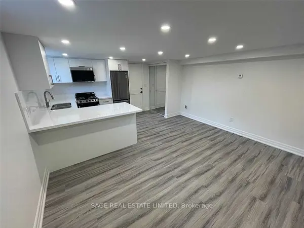 1084 Avenue RD #1, Toronto C04, ON M5N 2E2