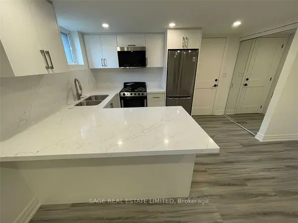 1084 Avenue RD #1, Toronto C04, ON M5N 2E2