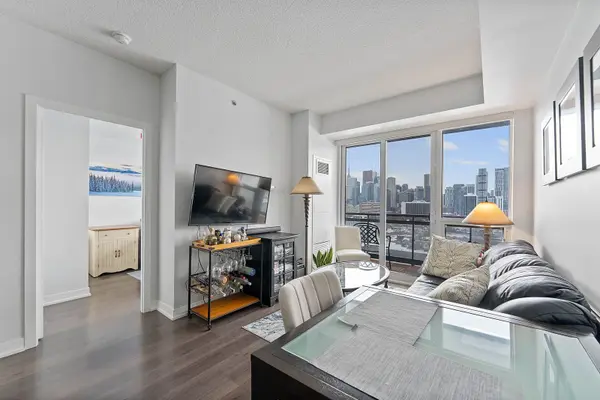 225 Sackville ST #1405, Toronto C08, ON M5A 3H1