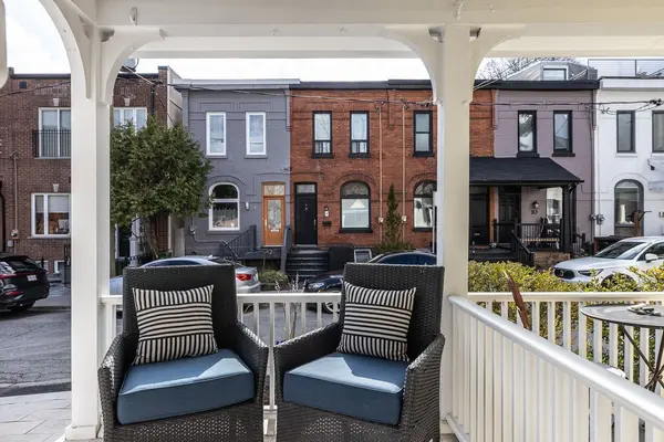 3 Tacoma AVE, Toronto C09, ON M4T 2B1