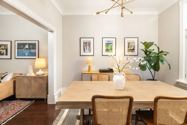 3 Tacoma AVE, Toronto C09, ON M4T 2B1