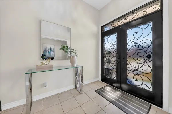 98 Britannia AVE E, Oshawa, ON L1L 0E8