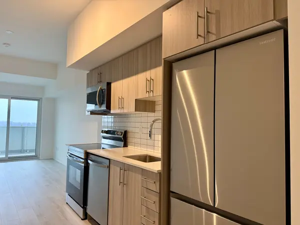 1010 Sandy Beach RD #409, Pickering, ON L1W 3V9