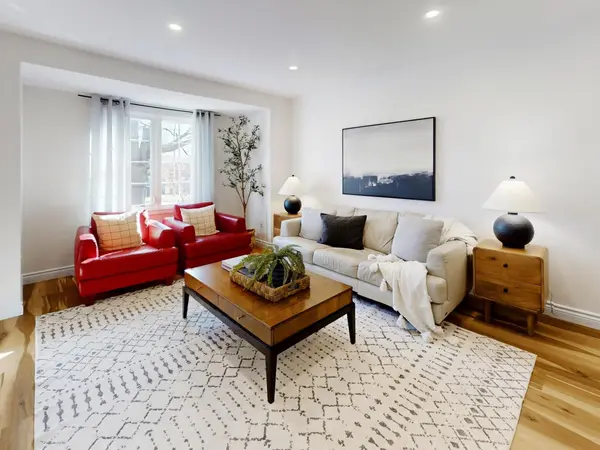 10 Bassett BLVD #39, Whitby, ON L1N 9C4