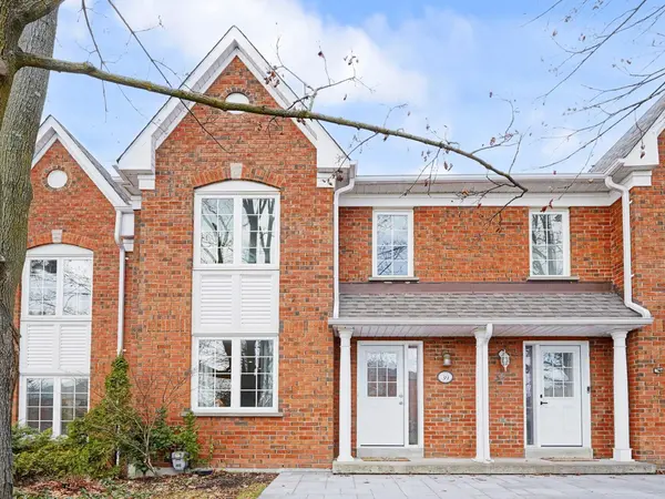 10 Bassett BLVD #39, Whitby, ON L1N 9C4