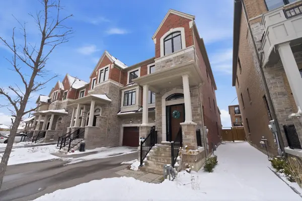 95 Dorian DR, Whitby, ON L1P 0C8