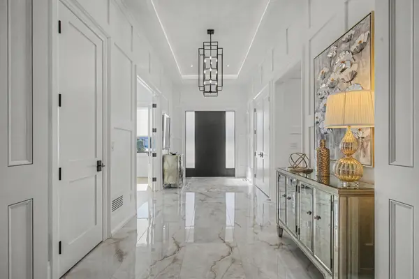 614 Roselawn AVE, Oshawa, ON L1L 1B2