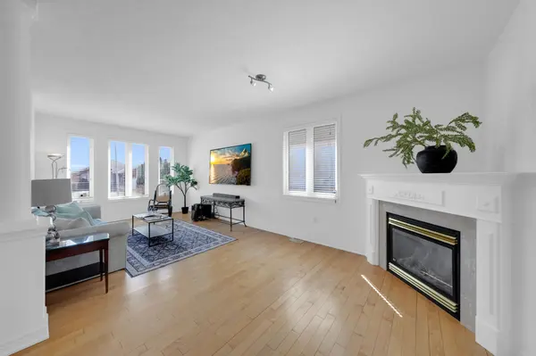 46 Bannerman DR, Bradford West Gwillimbury, ON L3Z 3J7