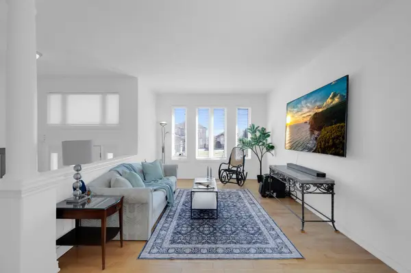 46 Bannerman DR, Bradford West Gwillimbury, ON L3Z 3J7