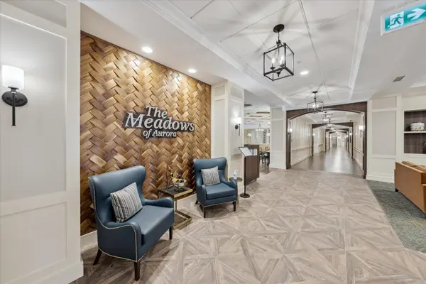 460 William Graham DR #116, Aurora, ON L4G 1X9