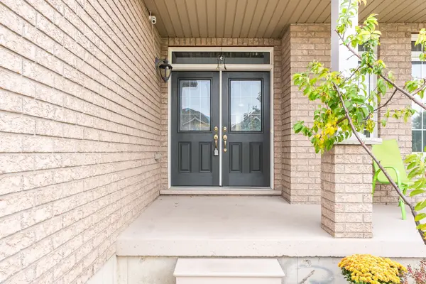 79 Jewel House LN, Barrie, ON L4N 5X1