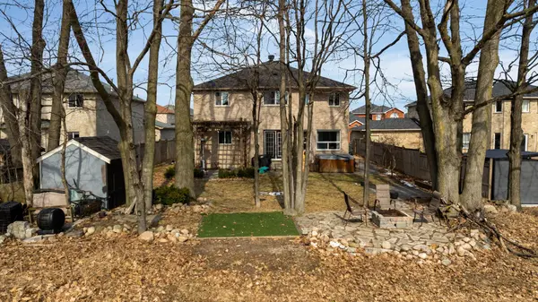 63 Northview CRES, Barrie, ON L4N 9T5